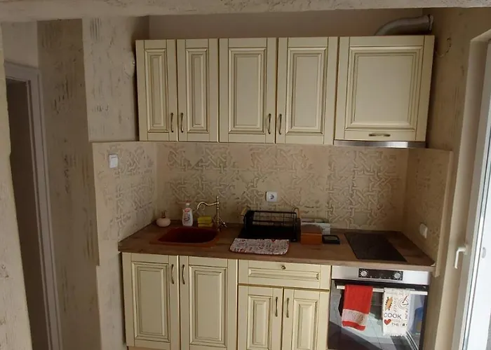 Apartment Downtown 2 *